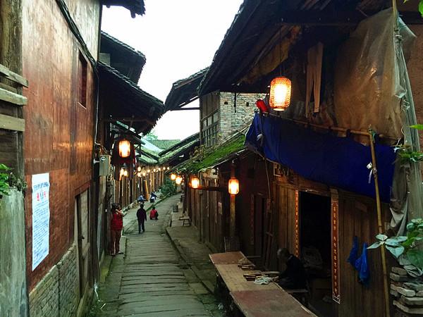 江西新余火灾已致39人遇难，着火建筑楼下有网吧，楼上有培训机构